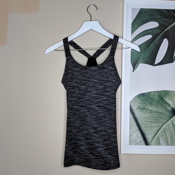 Athleta Tops - Athleta Yoga Athletic Racerback Tank Workout Gray Geometric Print